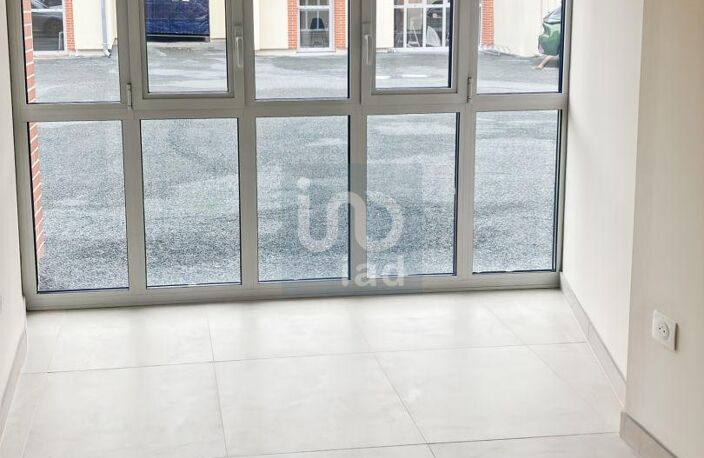 Location Local d'activités 15 m&sup2; — photo 2