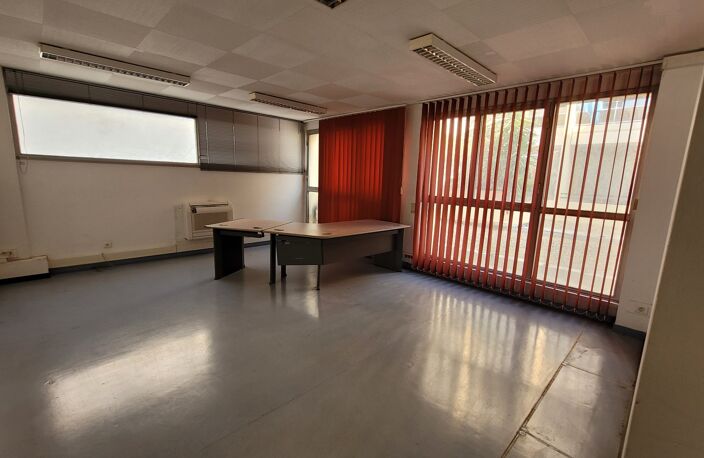 Bureau — photo 4