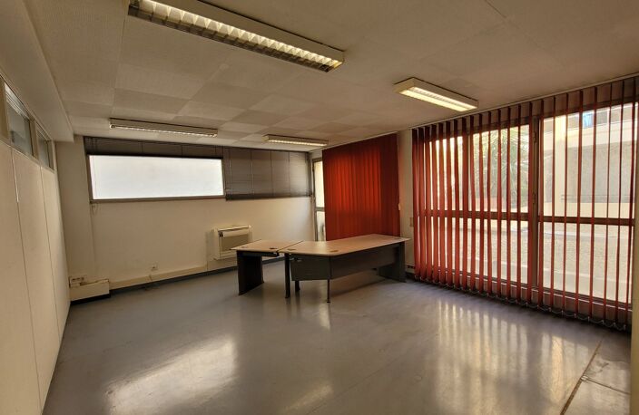 Bureau — photo 5