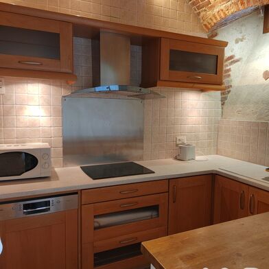 Appartement 3 pièces 725 €