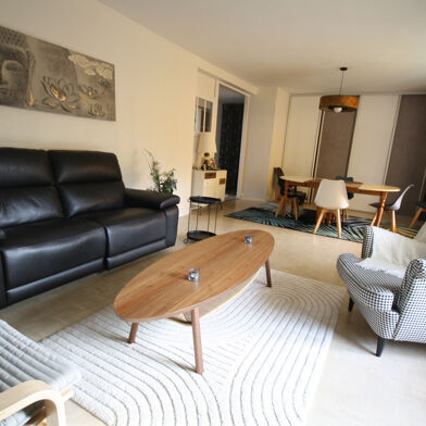 Appartement 5 pièces 257400 €