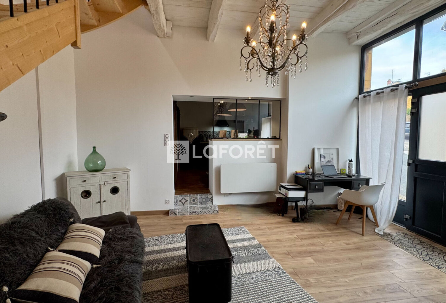 Maison Le Bois D Oingt 3 pièce(s) 93 m2 + toit terrasse — photo 1