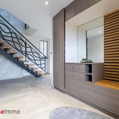 Maison 8 pièces 593000 €