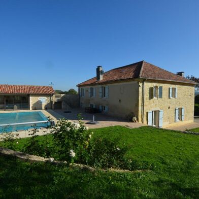 Maison 10 pièces 640000 €