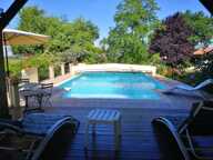 À vendre secteur de Vic Fezensac: Superbe vue sur les Pyrénées pour cette propriété magnifiquement entretenue avec piscine, chauffage au sol et panneaux photovoltaïques. Jardin arboré et dépendance — photo 2