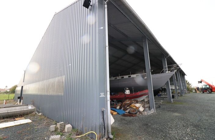 HANGAR 1000M² SUR TERRAIN DE 2500M² à vendre PORT DES BARQUES (17) — photo 3