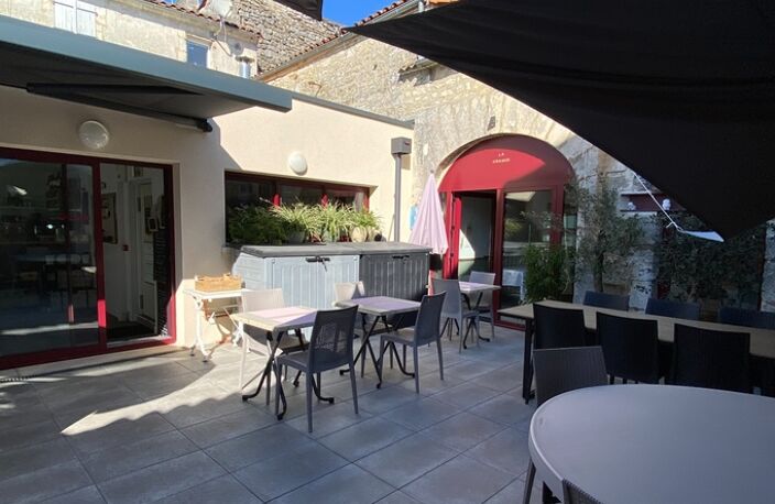 Magnac sur Touvre. Fonds de commerce bar - restaurant — photo 5