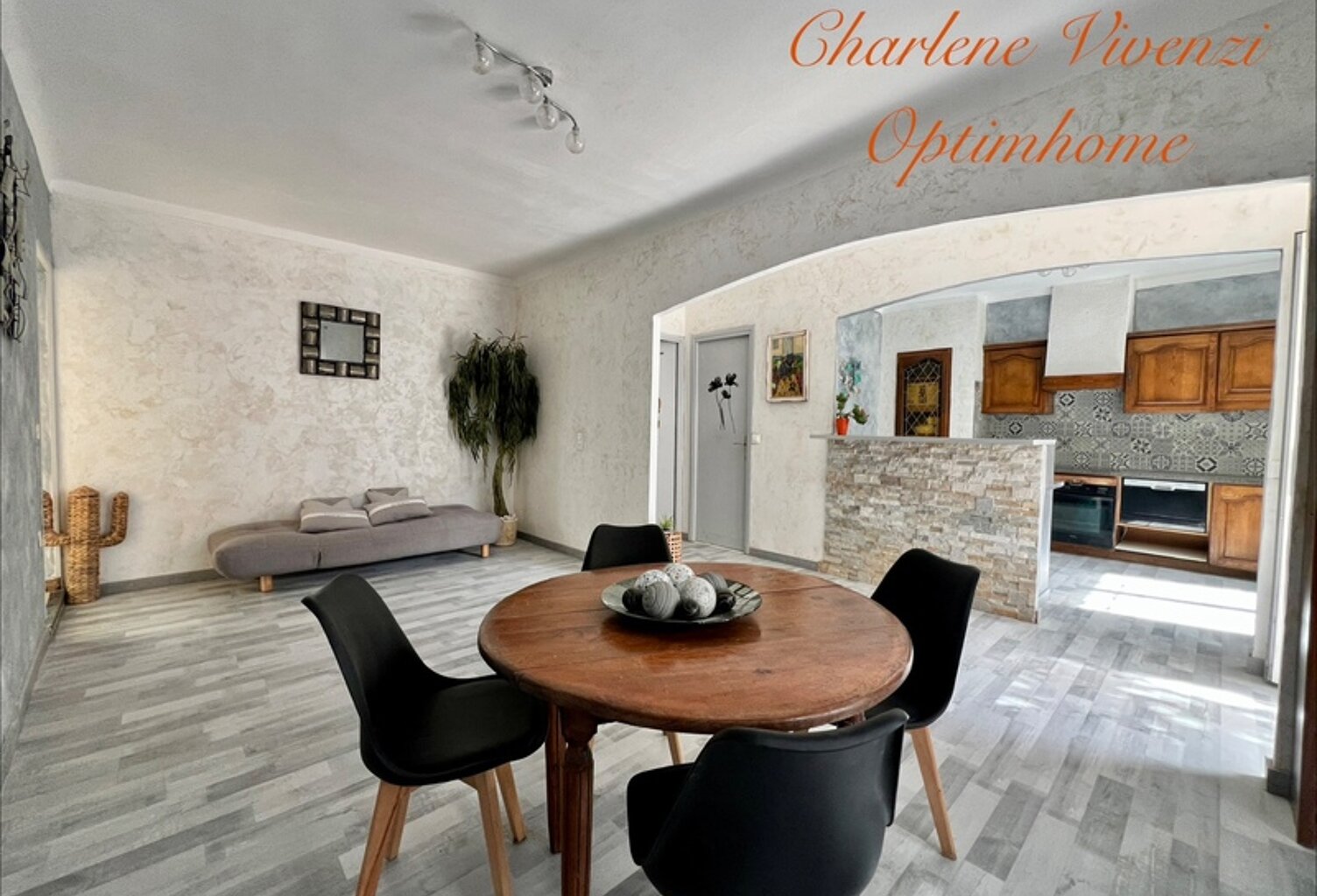 Maison à vendre 86 m² avec jardin et garages — photo 1