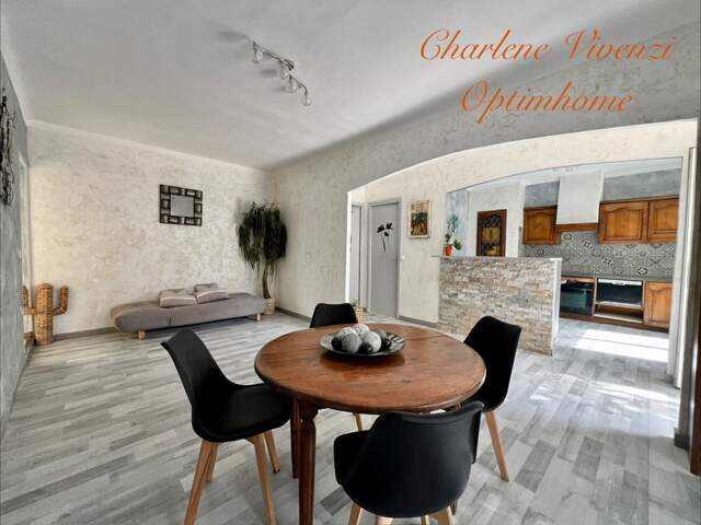 Maison à vendre 86 m² avec jardin et garages — photo du bien