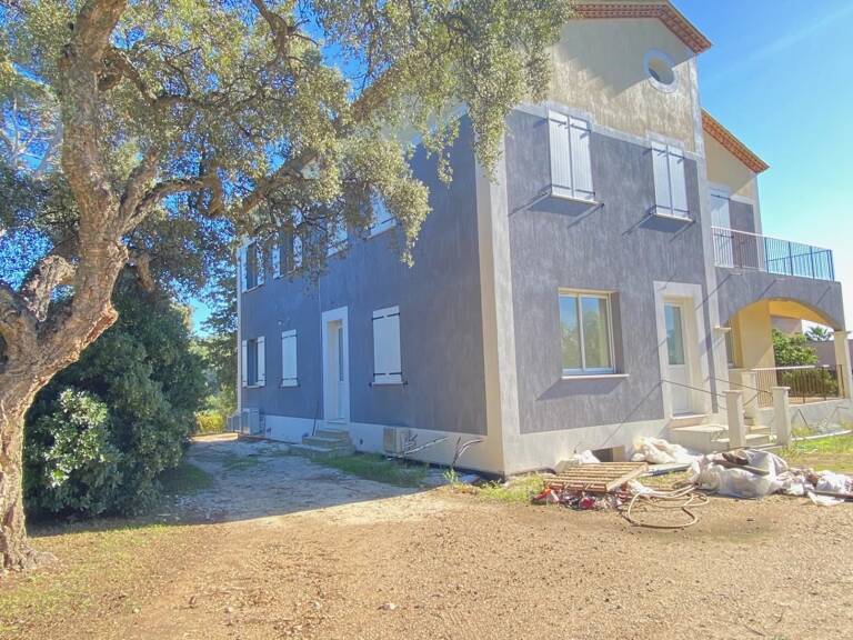 LA LONDE BASTIDE DANS QUARTIER RESIDENTIEL — photo 1