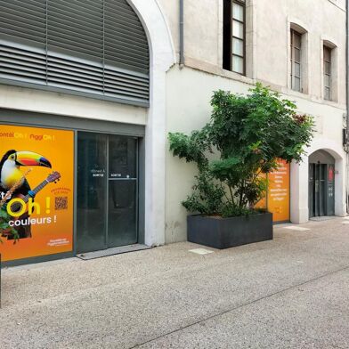 Local industriel  474000 €