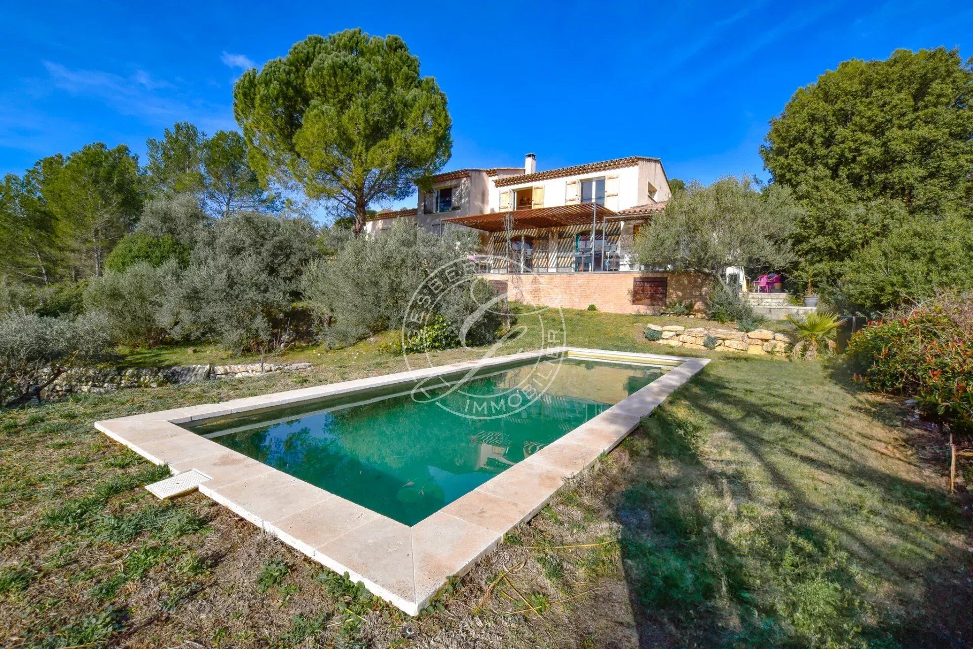 Salernes Maison 9 pièces 237 m²