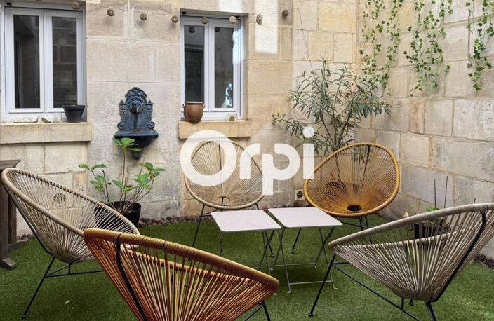 ROCHEFORT - Maison de ville avec patio — photo 3