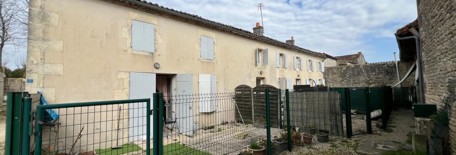 Immeuble  298 m² à vendre à Essouvert (17400)