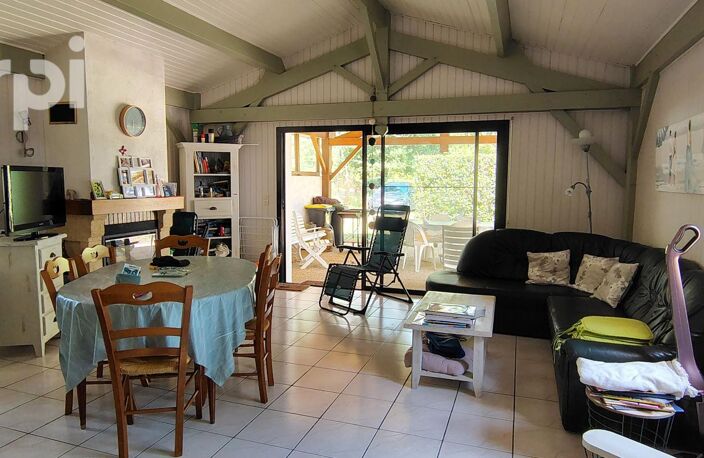 LES MATHES - MAISON 4 CH - 2 SALLES D'EAU - GARAGE - JARDIN CLOS 1653 M² — photo 4