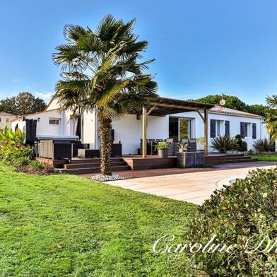 Maison 5 pièces 495000 €