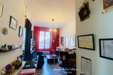 Commerce 2 pièces 79800 €