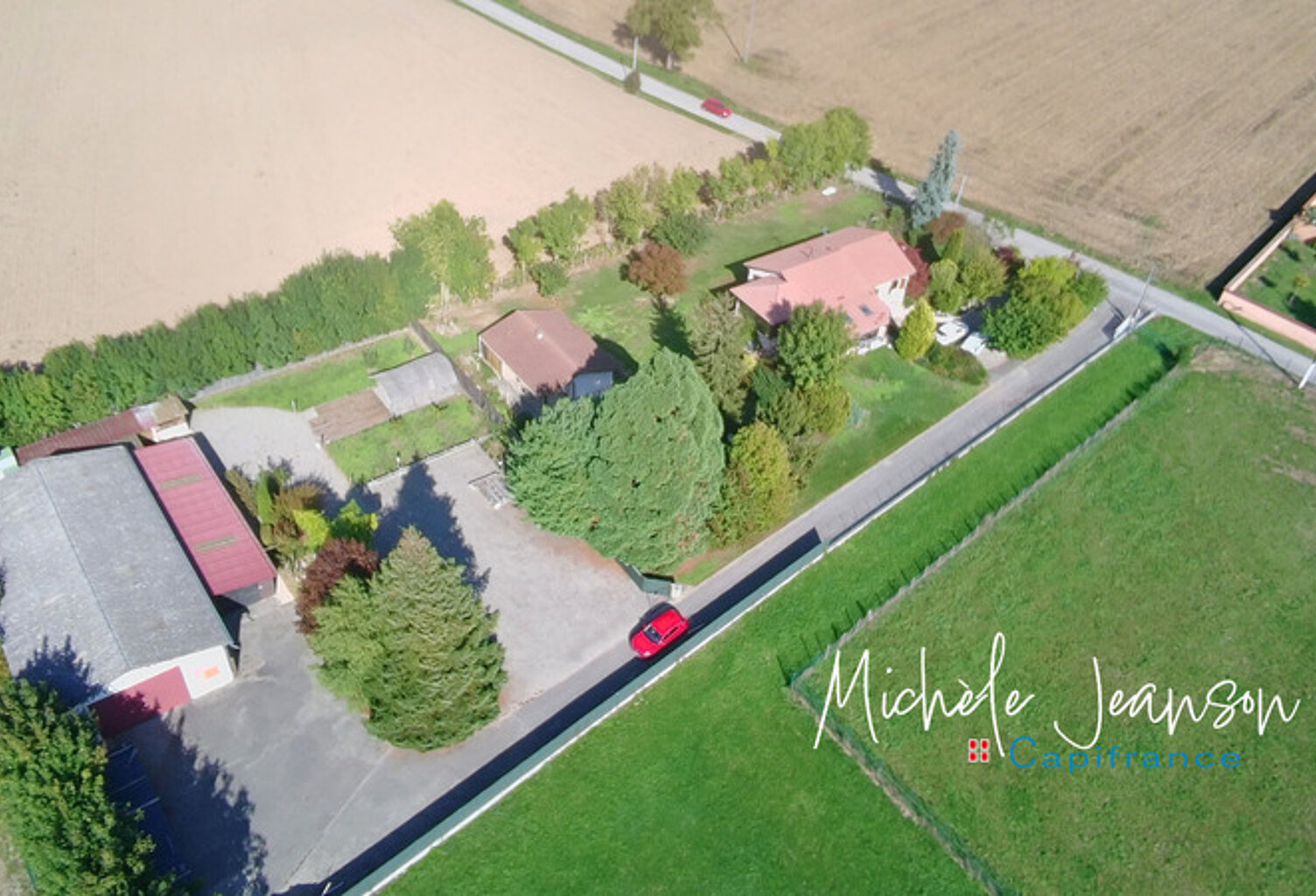 À VENDRE – Bâtiment avec fort potentiel d’aménagement (38) — photo 1