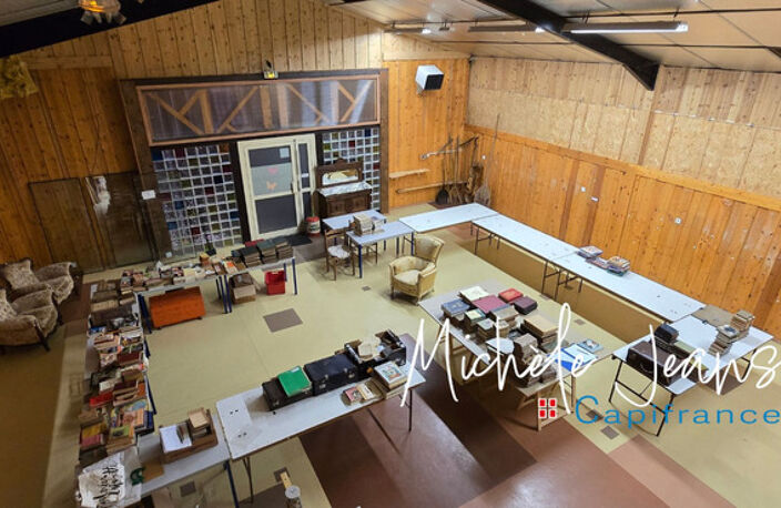 À VENDRE – Bâtiment avec fort potentiel d’aménagement (38) — photo 3