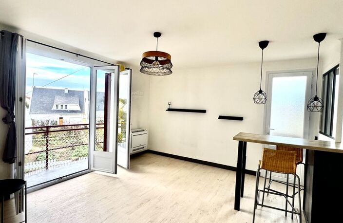 LE POULIGUEN-APPARTEMENT T2 DE 37M2-UNE PLACE DE PARKING-PROCHE COMMERCE A PIED- AU CALME — photo 2