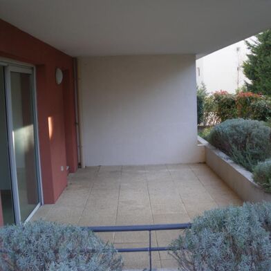 Appartement 3 pièces 830 €