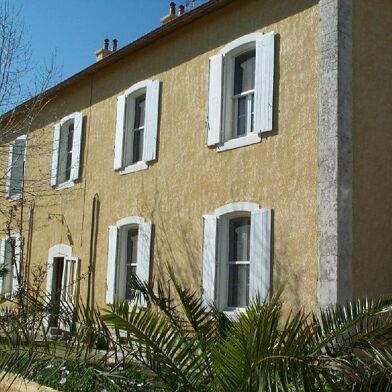 Appartement 4 pièces 700 €