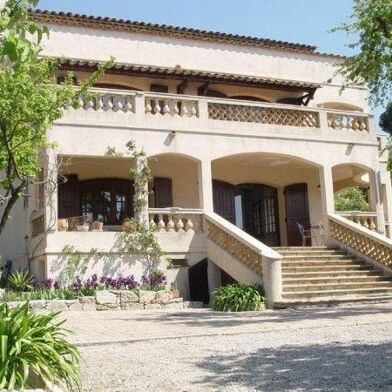 Appartement 1 pièces 690 €