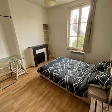 Appartement 2 pièces 700 €