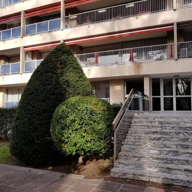 Appartement 5 pièces 2350 €