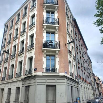 Appartement 2 pièces 910 €