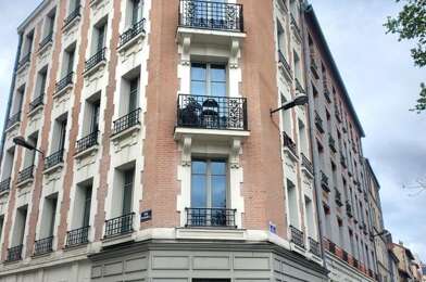 Appartement 2 pièces 910 €