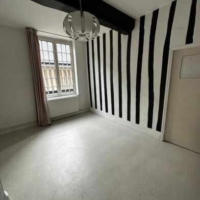 Appartement 3 pièces 830 €