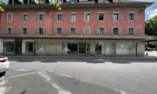 Commerce 6 Pièces 251 m² à louer à Sallanches (74700)