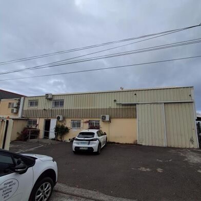 Local industriel  5600 €