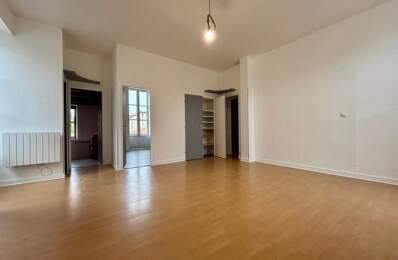 Appartement À Vendre — photo du bien