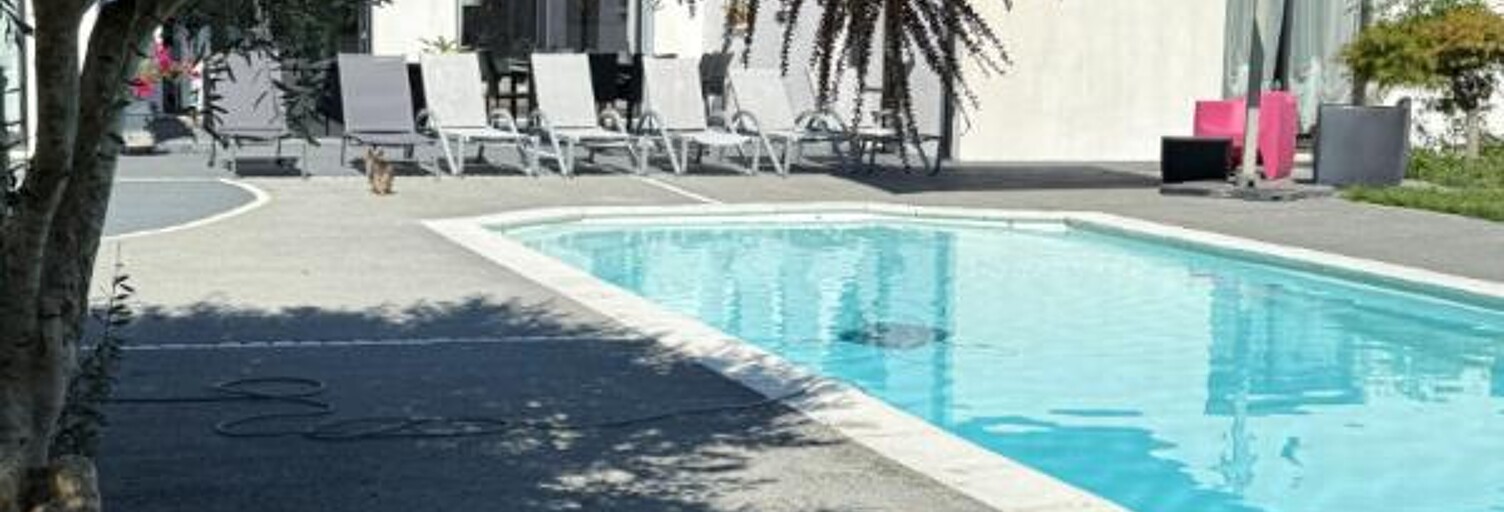 Maison 6 Pièces 196 m² à vendre à Le Thou (17290)