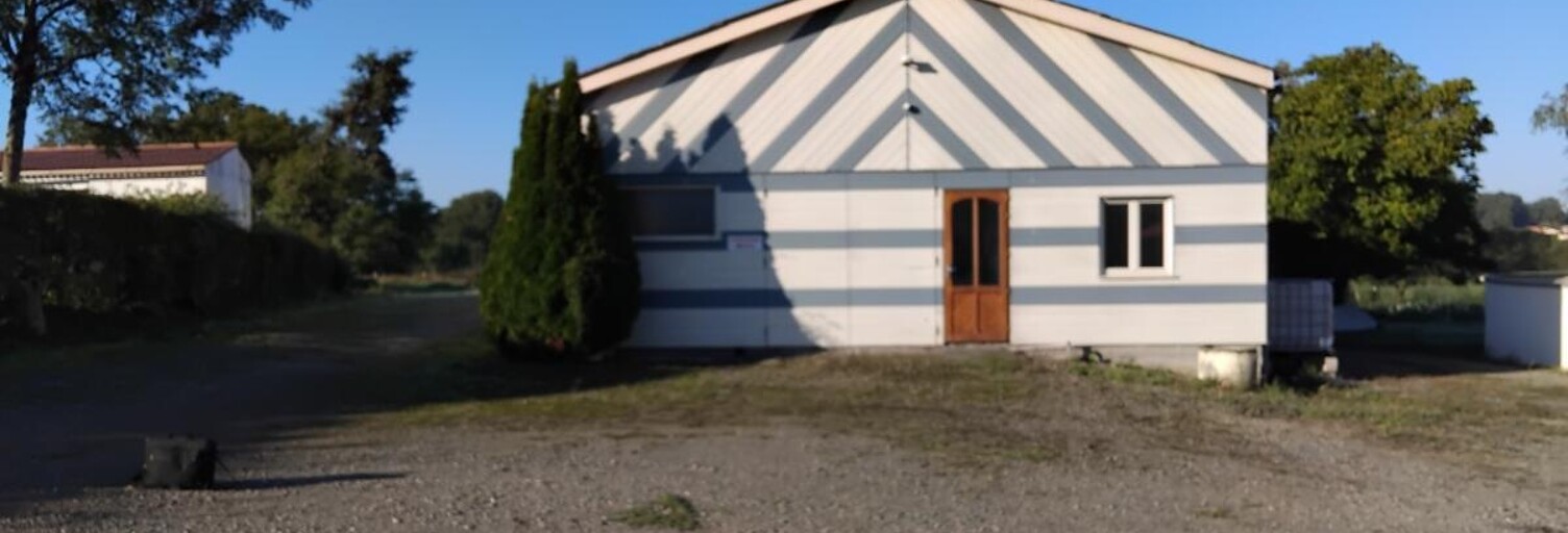 Local industriel 1 Pièce 400 m² à vendre à Largeasse (79240)