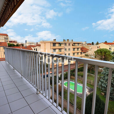 Appartement 4 pièces 220000 €