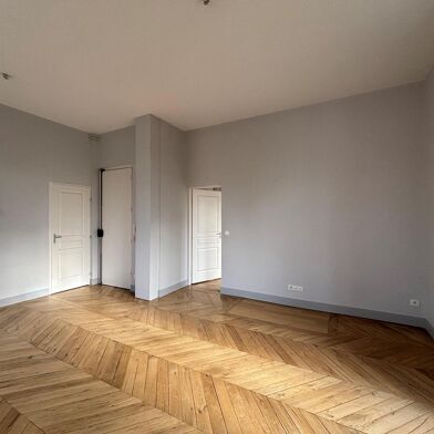 Appartement 2 pièces 760 €