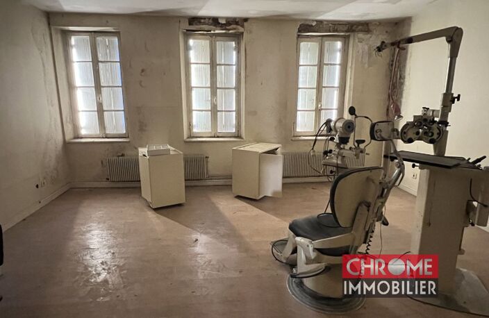 Immeuble à vendre dans l'hypercentre : magasin 175 m² + appartement 250 m² — photo 5