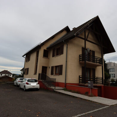 Appartement 3 pièces 990 €