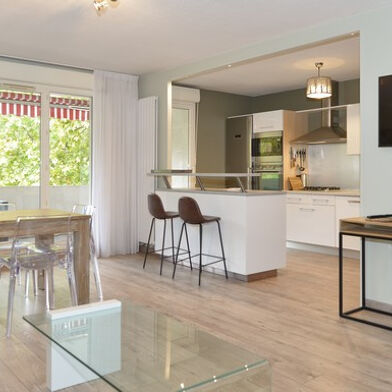 Appartement 4 pièces 1990 €