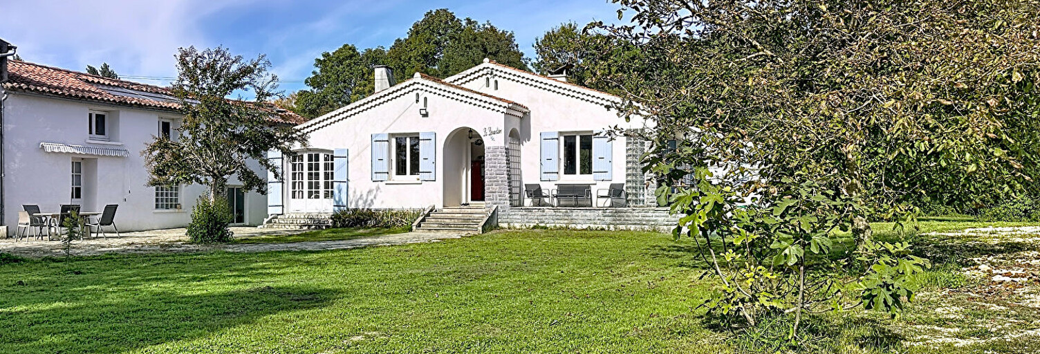 Maison 11 Pièces 220 m² à vendre à Belluire (17800)