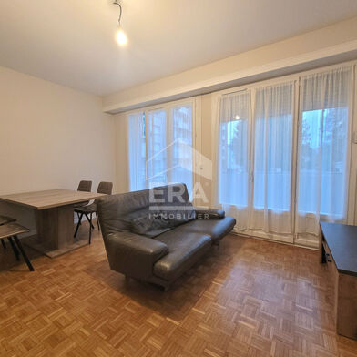 Appartement 3 pièces 840 €