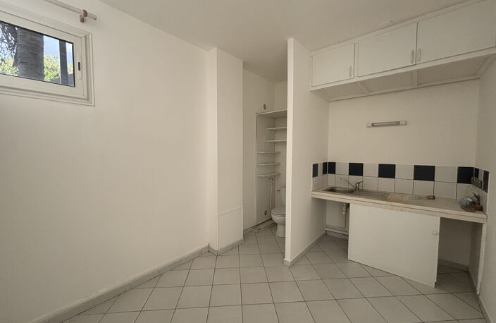 À LOUER - LOCAL PROFESSIONEL - TAMPON — photo 3