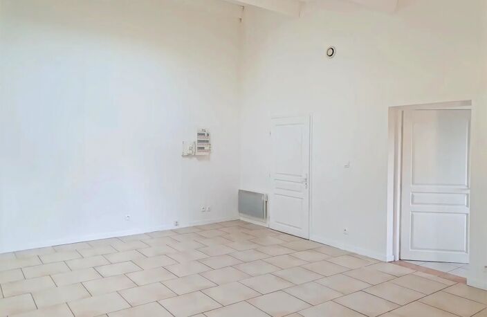 33390 - BERSON CENTRE BOURG - INVESTISSEMENT LOCATIF - 2 MAISONS MITOYENNES — photo 3
