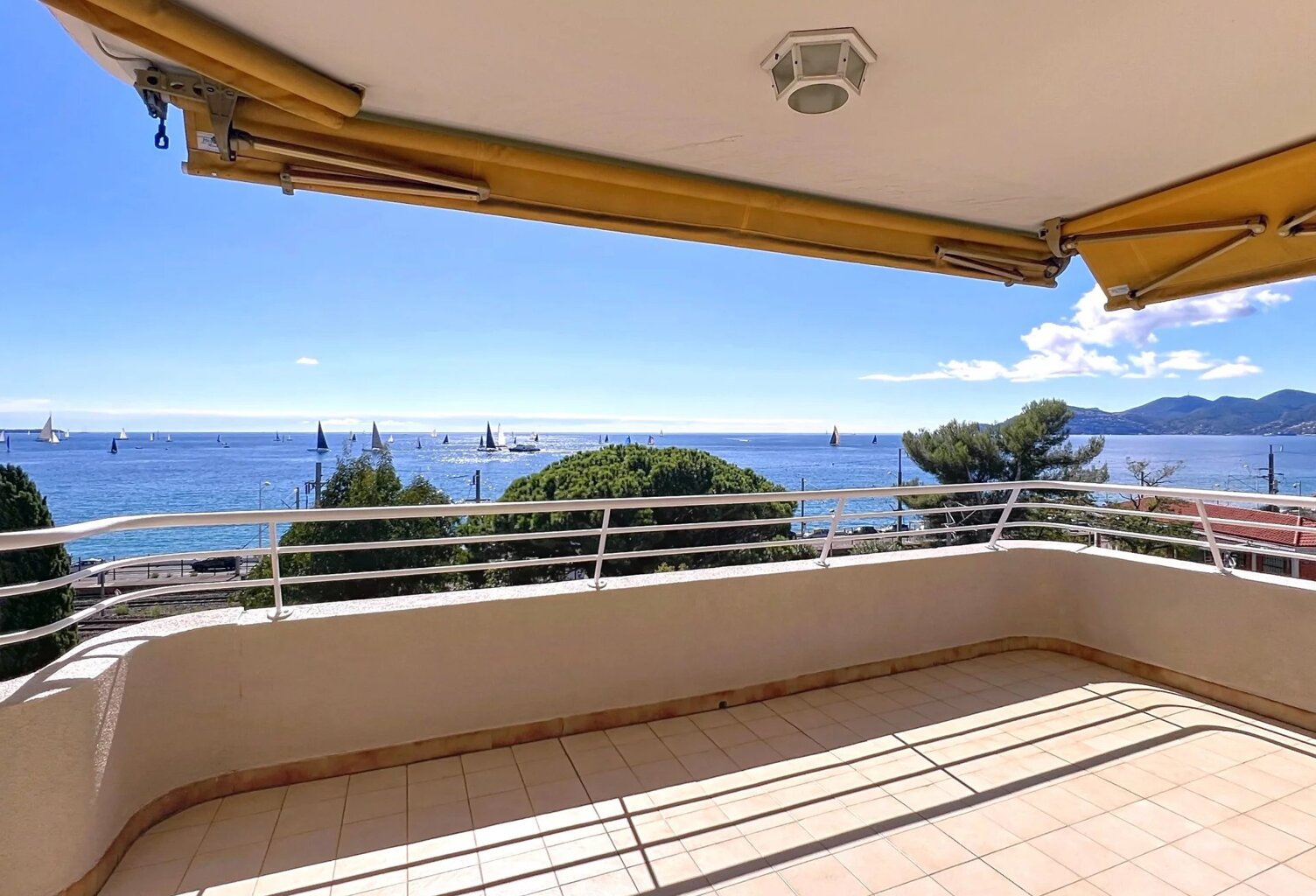 EXCLUSIVITE CANNES 3/4 PIÈCES TERRASSE VUE MER — photo 1