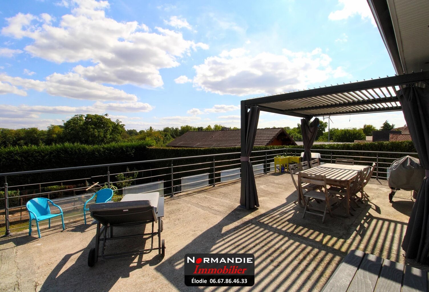 Pavillon familial T7 de 210 m² OISSEL proche A13 ROUEN/PARIS/CAE — photo 1