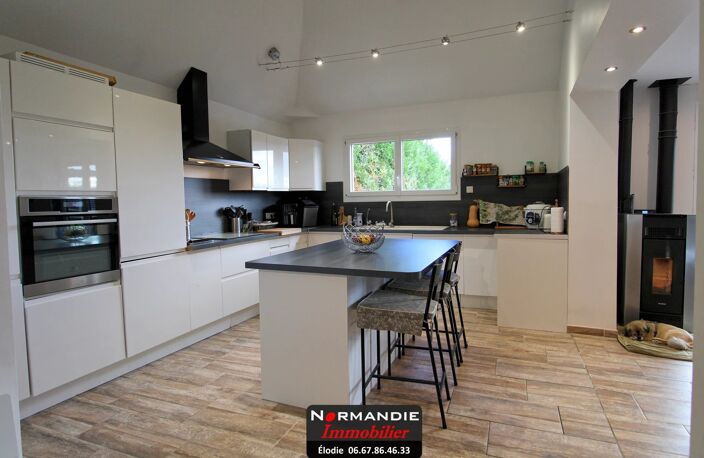 Pavillon familial T7 de 210 m² OISSEL proche A13 ROUEN/PARIS/CAE — photo 5