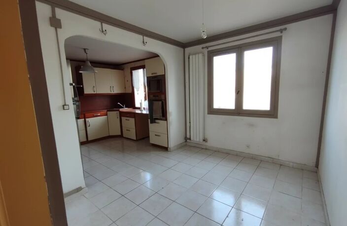 PAVILLON 98 M² – 4 CHAMBRES – SOUS-SOL TOTAL – TERRAIN 464 M² – LUCÉ — photo 2